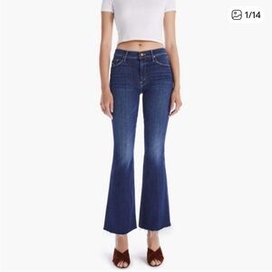 MOTHER THE WEEKENDER FRAY JEANS Teaming Up 31